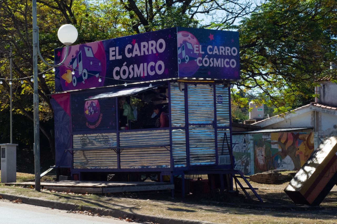 Restaurante EL CARRO CÓSMICO - Lomos y Hamburguesas